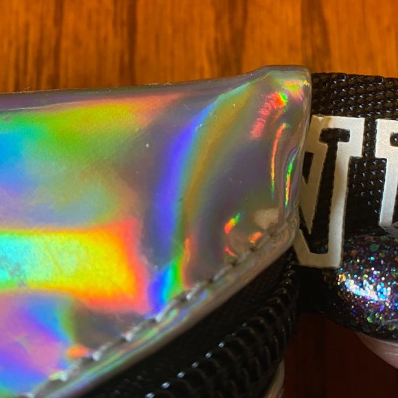 PINK Victoria's Secret Hologram Fanny Pack/Bum Bag - Picture 2 of 3